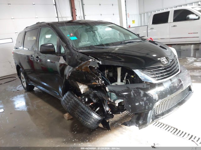 2011 TOYOTA SIENNA 5TDKK3DC2BS052111