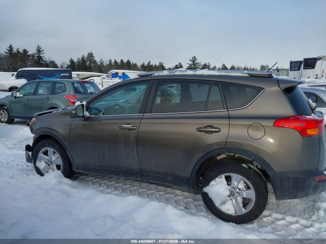 2T3RFREV3FW347048 Toyota Rav4 Xle