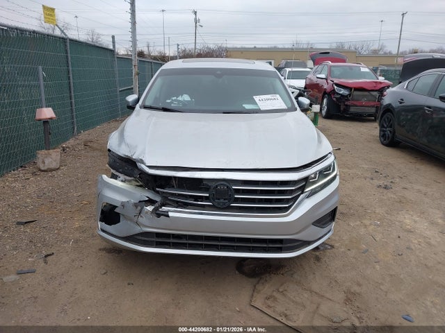 2021 Volkswagen Passat 2.0t Se მანქანა იყიდება აუქციონზე, vin: 1VWSA7A36MC013750, აუქციონის ნომერი: 44200682