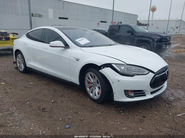 2014 TESLA MODEL S 5YJSA1H15EFP52116