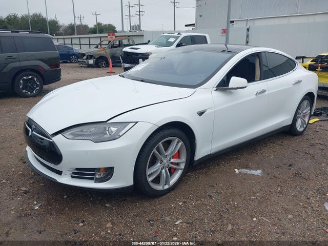2014 TESLA MODEL S 5YJSA1H15EFP52116 Photo 1