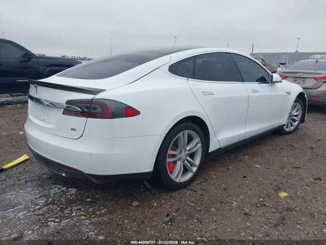 2014 TESLA MODEL S 5YJSA1H15EFP52116 Photo 3