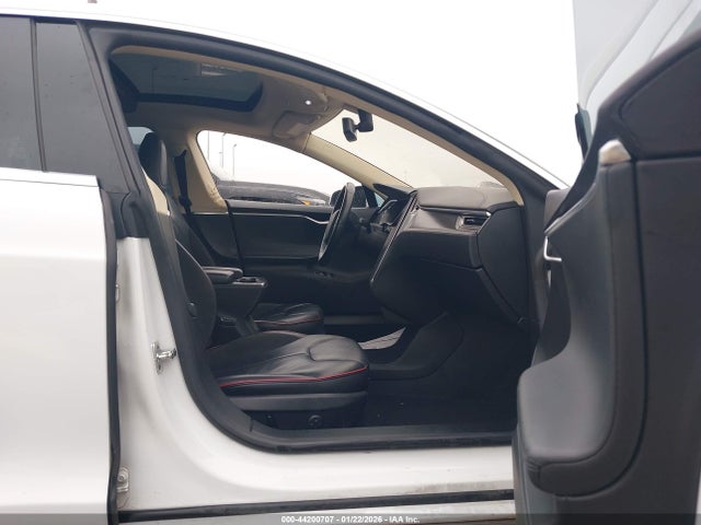 2014 TESLA MODEL S 5YJSA1H15EFP52116 Photo 4