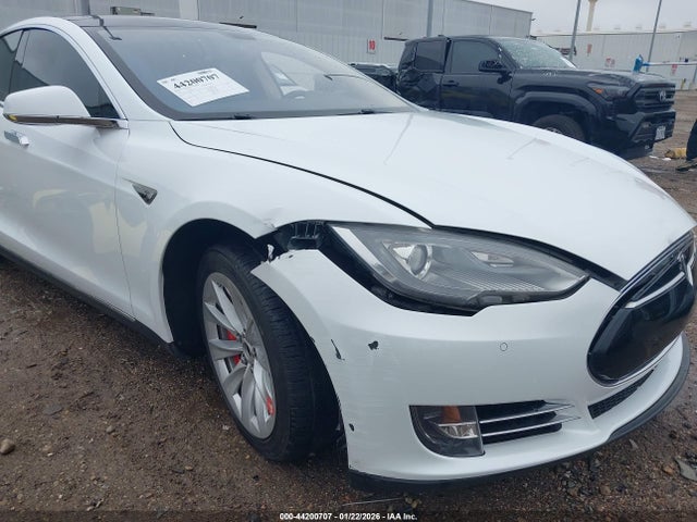 2014 TESLA MODEL S 5YJSA1H15EFP52116 Photo 5