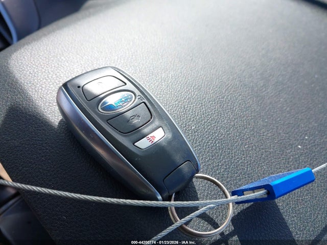 44200774 :رقم المزاد ، JF2SKAJC5LH432995 vin ، 2020 Subaru Forester Premium مزاد بيع