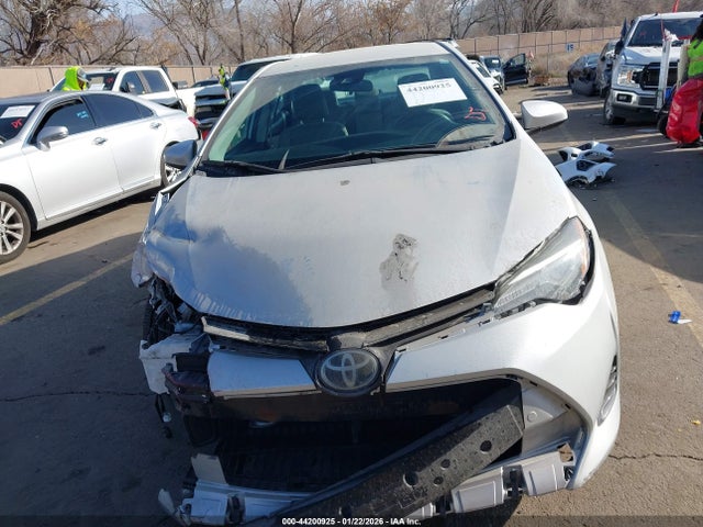 2T1BURHE8JC030260 Toyota COROLLA LE