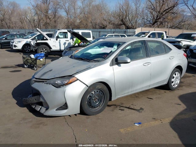 2T1BURHE8JC030260 Toyota COROLLA LE