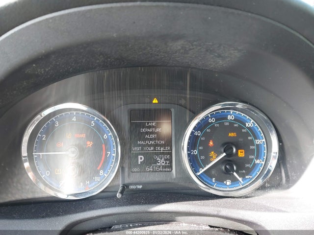 2T1BURHE8JC030260 Toyota COROLLA LE
