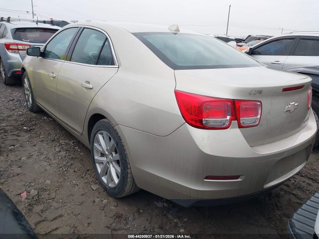 2014 CHEVROLET MALIBU 1G11E5SL4EF120293 Photo 2