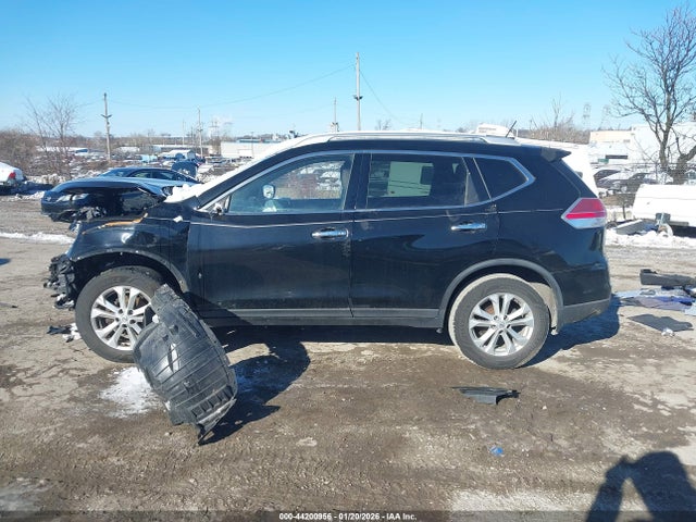 KNMAT2MV6FP525903 Nissan ROGUE SV
