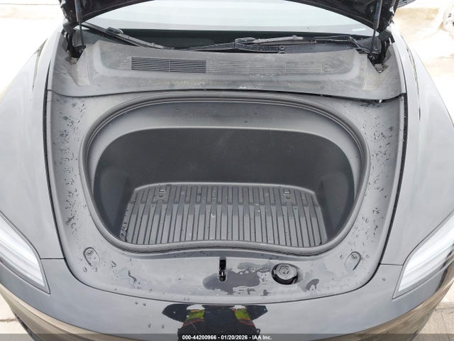 2025 TESLA MODEL 3 5YJ3E1EA6SF040352 Photo 9