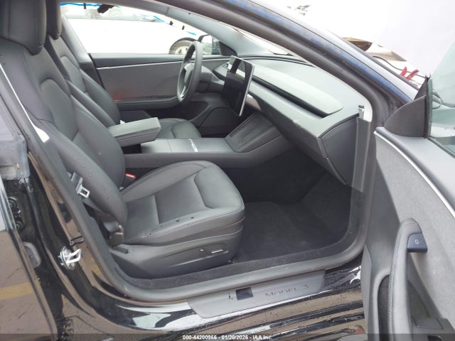 2025 TESLA MODEL 3 5YJ3E1EA6SF040352 Photo 4