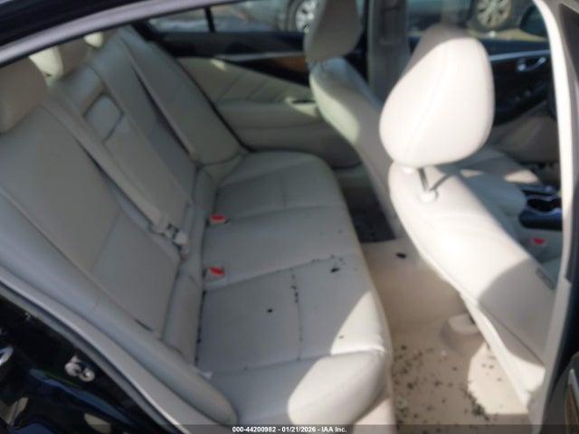 Продажа на аукционе авто 2018 Infiniti Q50 3.0t Luxe, vin: JN1EV7AR3JM430566, номер лота: 44200982