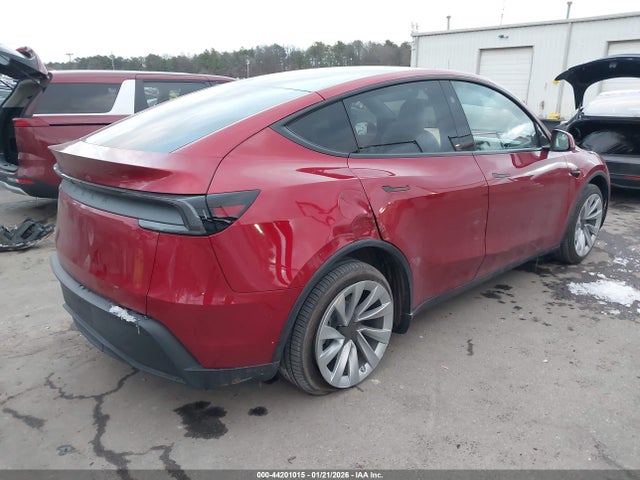 2026 TESLA MODEL Y 7SAYGDED5TA433269 Photo 3