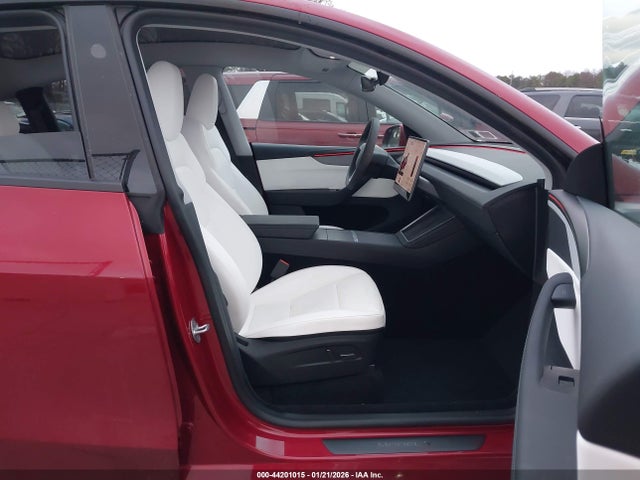 2026 TESLA MODEL Y 7SAYGDED5TA433269 Photo 4