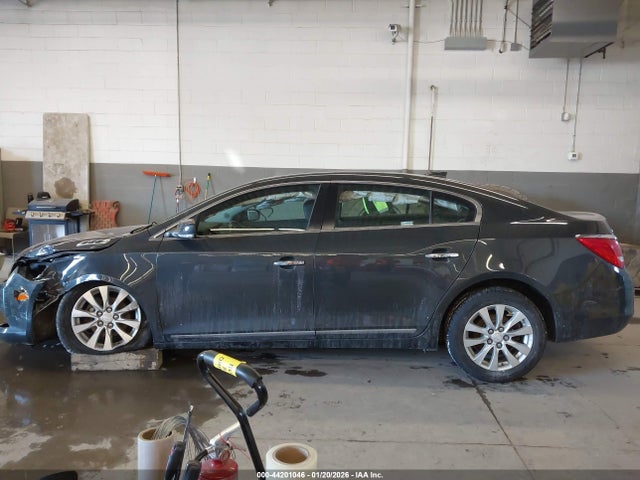 2015 Buick Lacrosse Leather მანქანა იყიდება აუქციონზე, vin: 1G4GB5GR3FF337774, აუქციონის ნომერი: 44201046