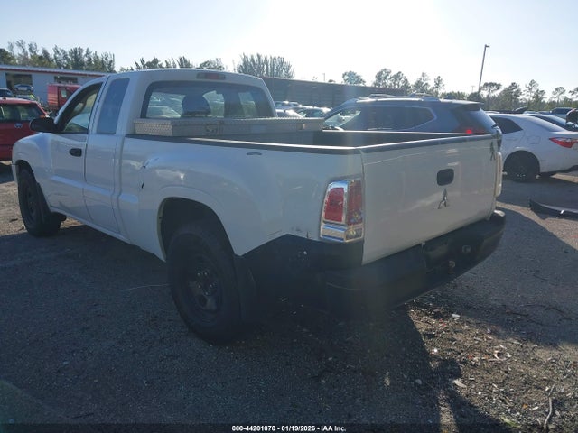 2007 MITSUBISHI RAIDER 1Z7HC22K97S184927 Photo 2