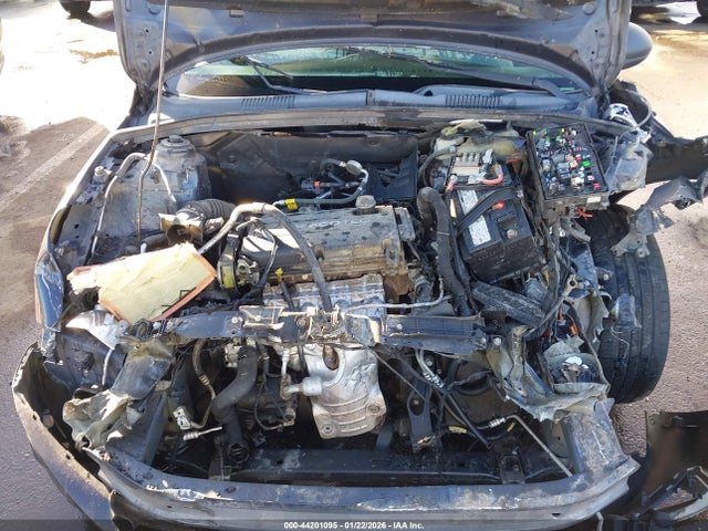 1G1PA5SH1F7157671 Chevrolet Cruze Ls Auto