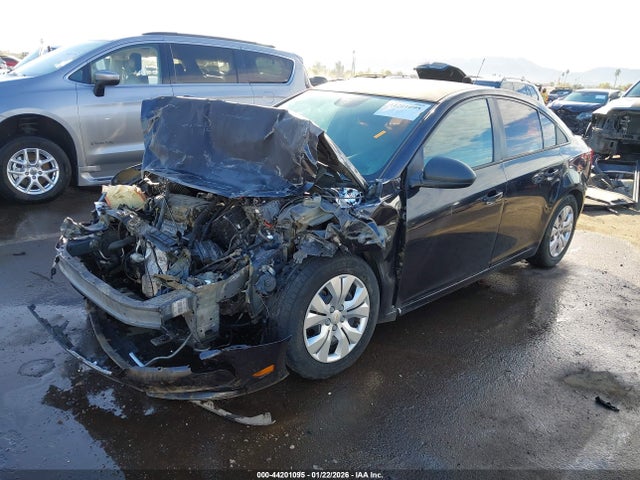 1G1PA5SH1F7157671 Chevrolet Cruze Ls Auto