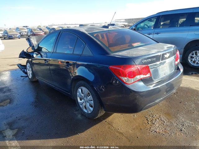 1G1PA5SH1F7157671 Chevrolet Cruze Ls Auto