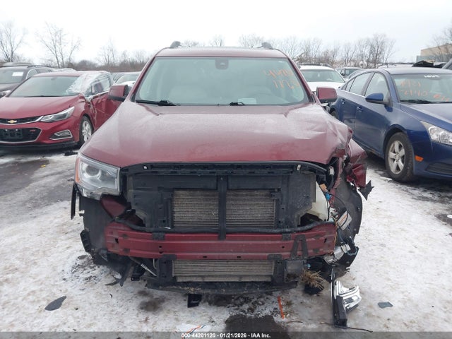 44201120 :رقم المزاد ، 1GKKNXLS0HZ157815 vin ، 2017 Gmc Acadia Denali مزاد بيع