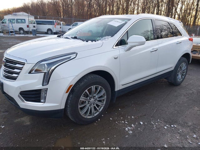 2017 CADILLAC XT5 1GYKNDRS5HZ309888 Photo 1
