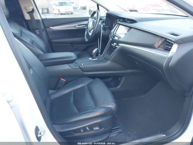 2017 CADILLAC XT5 1GYKNDRS5HZ309888 Photo 4