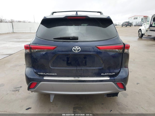 Toyota Highlander Platinum 2021 5TDFZRAH9MS060693 Image 16