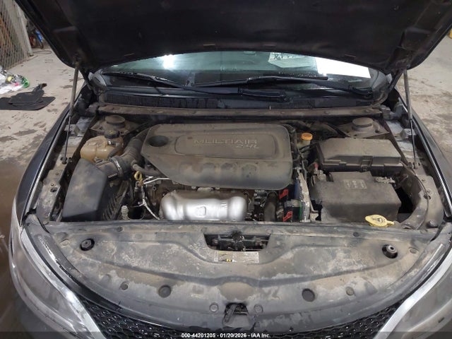 2015 Chrysler 200 Limited მანქანა იყიდება აუქციონზე, vin: 1C3CCCAB9FN677926, აუქციონის ნომერი: 44201205
