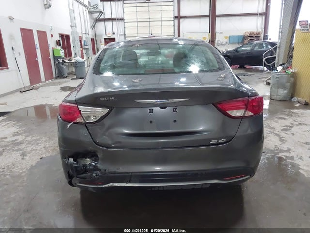 2015 Chrysler 200 Limited მანქანა იყიდება აუქციონზე, vin: 1C3CCCAB9FN677926, აუქციონის ნომერი: 44201205