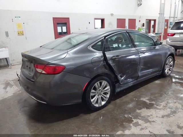 2015 Chrysler 200 Limited მანქანა იყიდება აუქციონზე, vin: 1C3CCCAB9FN677926, აუქციონის ნომერი: 44201205