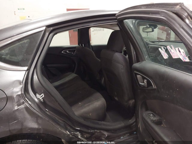 2015 Chrysler 200 Limited მანქანა იყიდება აუქციონზე, vin: 1C3CCCAB9FN677926, აუქციონის ნომერი: 44201205