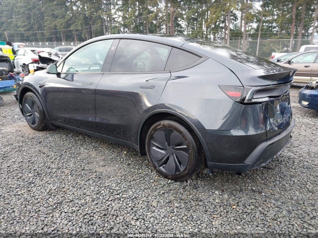 2026 TESLA MODEL Y 7SAYGDEE3TF450423 Photo 2