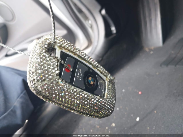 2016 BMW 320I WBA8E1G50GNT37998 Photo 10