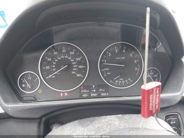 44201268 :رقم المزاد ، WBA8E1G50GNT37998 vin ، 2016 Bmw 320i مزاد بيع