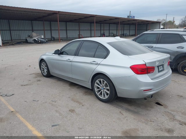 2016 BMW 320I WBA8E1G50GNT37998 Photo 2