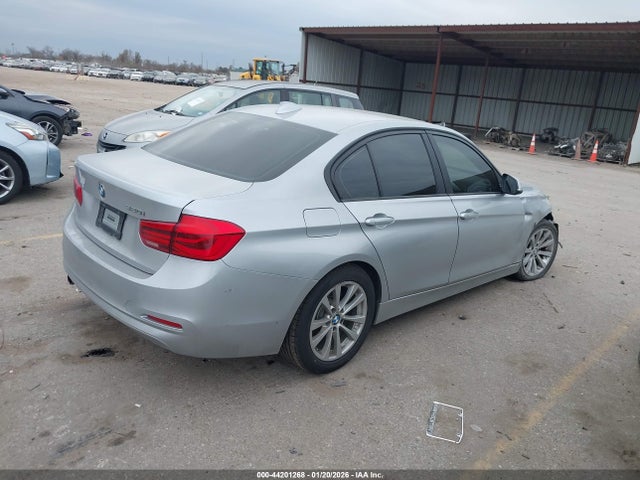 2016 BMW 320I WBA8E1G50GNT37998 Photo 3