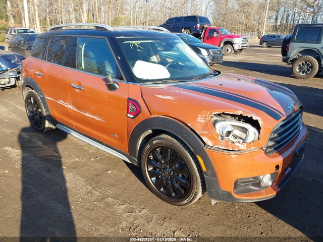 2018 MINI COUNTRYMAN WMZYT5C37J3E61759