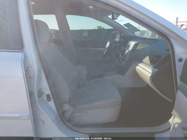 Subaru Outback 2.5i Premium 2014 4S4BRBFC1E3216954 Image 5