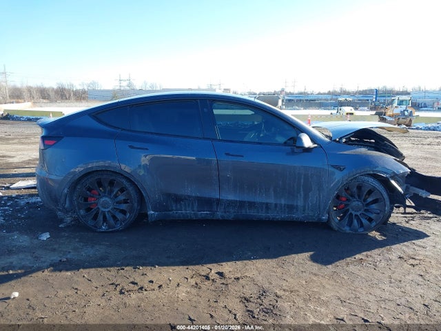 7SAYGDEF9PF859895 Tesla Model Y Performance Dual Motor All-wheel Drive