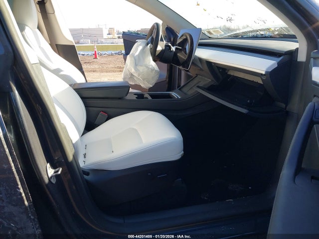 7SAYGDEF9PF859895 Tesla Model Y Performance Dual Motor All-wheel Drive