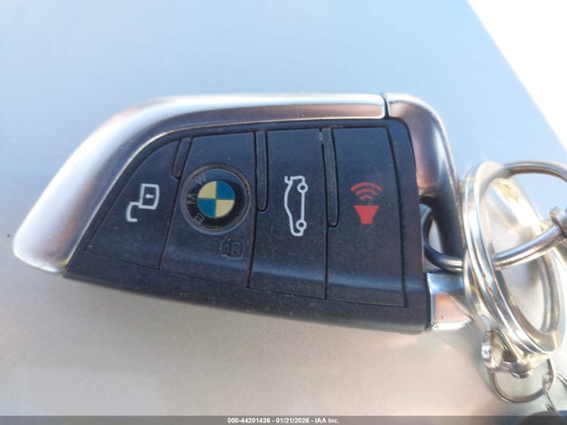 44201436 :رقم المزاد ، 3MW5R1J08L8B23312 vin ، 2020 Bmw 330i مزاد بيع