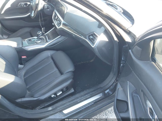 44201436 :رقم المزاد ، 3MW5R1J08L8B23312 vin ، 2020 Bmw 330i مزاد بيع