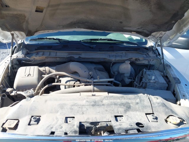 2016 RAM 1500 1C6RR6GT3GS332150 Photo 9