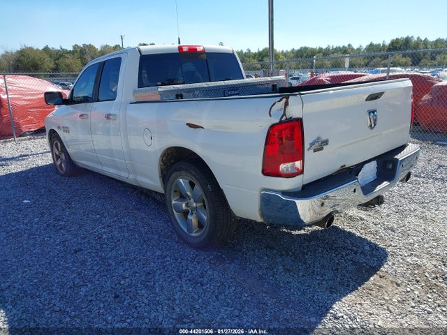 2016 RAM 1500 1C6RR6GT3GS332150 Photo 2