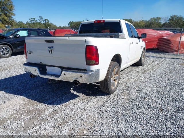 2016 RAM 1500 1C6RR6GT3GS332150 Photo 3