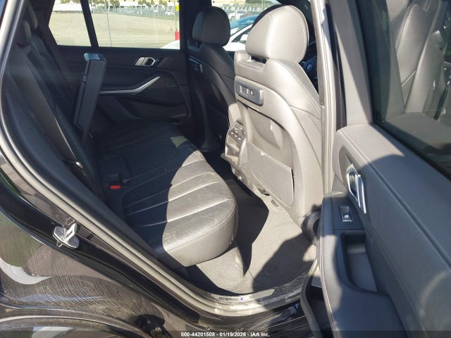 2022 BMW X5 5UXCR4C08N9K69676 Photo 7