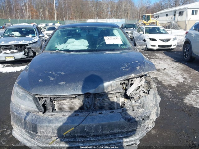 Продажа на аукционе авто 2017 Volkswagen Jetta 1.4t S, vin: 3VW2B7AJ5HM335862, номер лота: 44201533