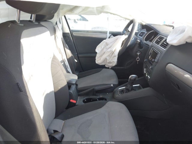 Продажа на аукционе авто 2017 Volkswagen Jetta 1.4t S, vin: 3VW2B7AJ5HM335862, номер лота: 44201533