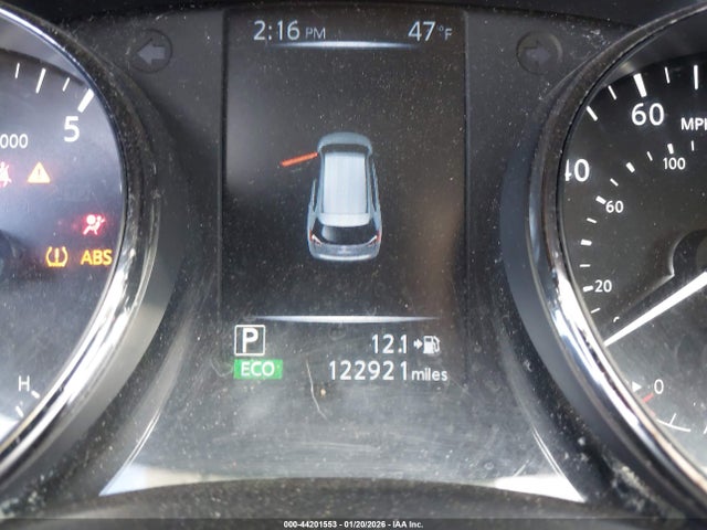 JN8AT2MT9HW154053 Nissan Rogue Sl